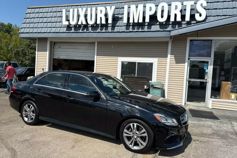 2014 Mercedes Benz E 350 Sport 4MATIC photo 1