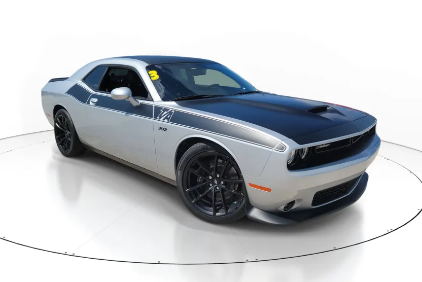 2023 Dodge Challenger R/T Scat Pack photo 1