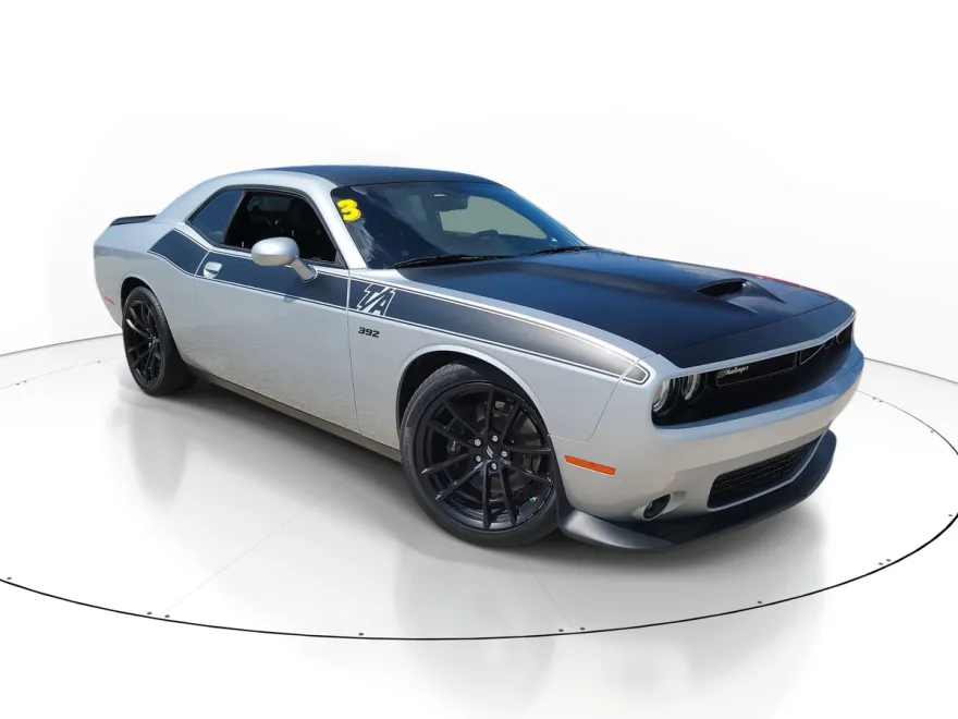 2023 Dodge Challenger R/T Scat Pack photo 1