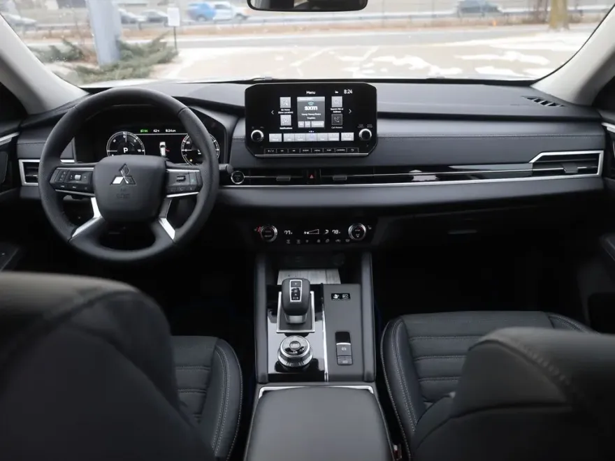 2025 Mitsubishi Outlander PHEV SE photo 17