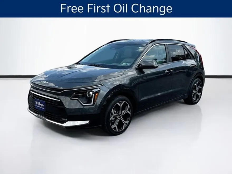 2024 Kia Niro EX Touring photo 1