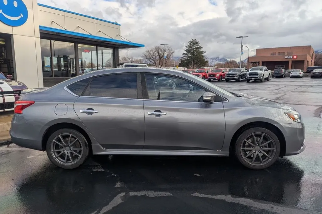 2017 Nissan Sentra SR Turbo photo 1