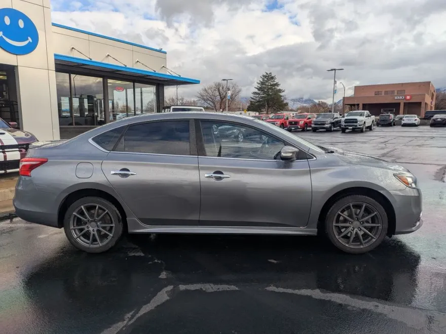 2017 Nissan Sentra SR Turbo photo 1