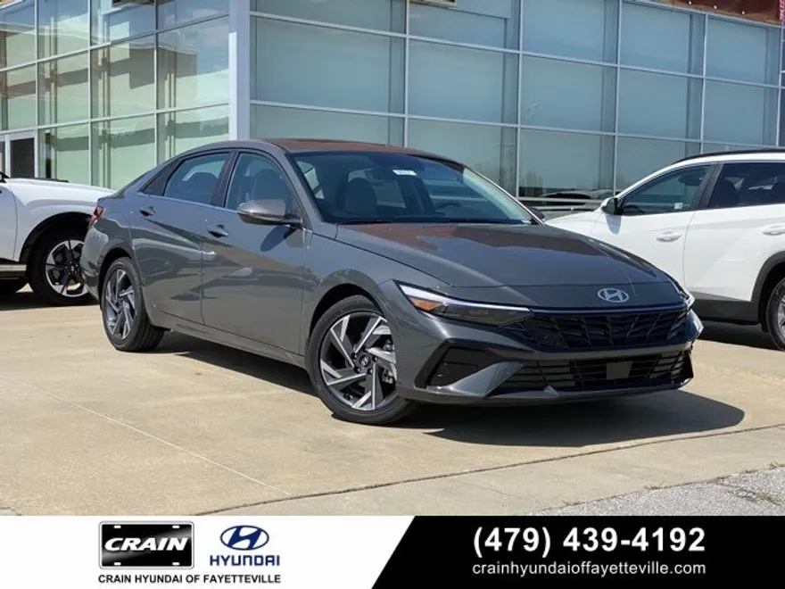 2025 Hyundai Elantra Limited photo 1