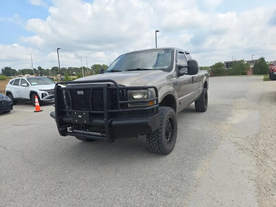 2002 Ford F-250 photo 1