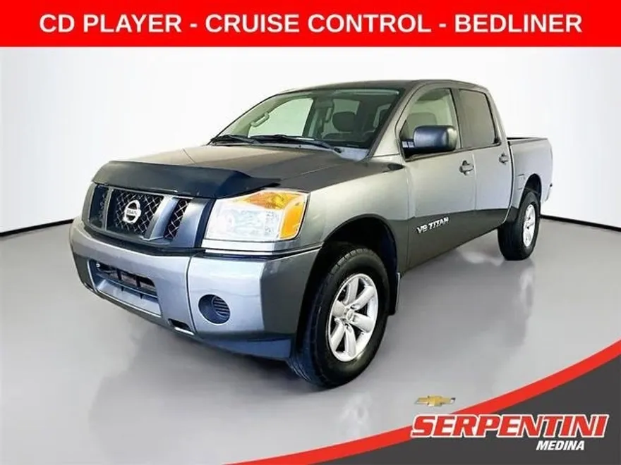 2015 Nissan Titan SL photo 1