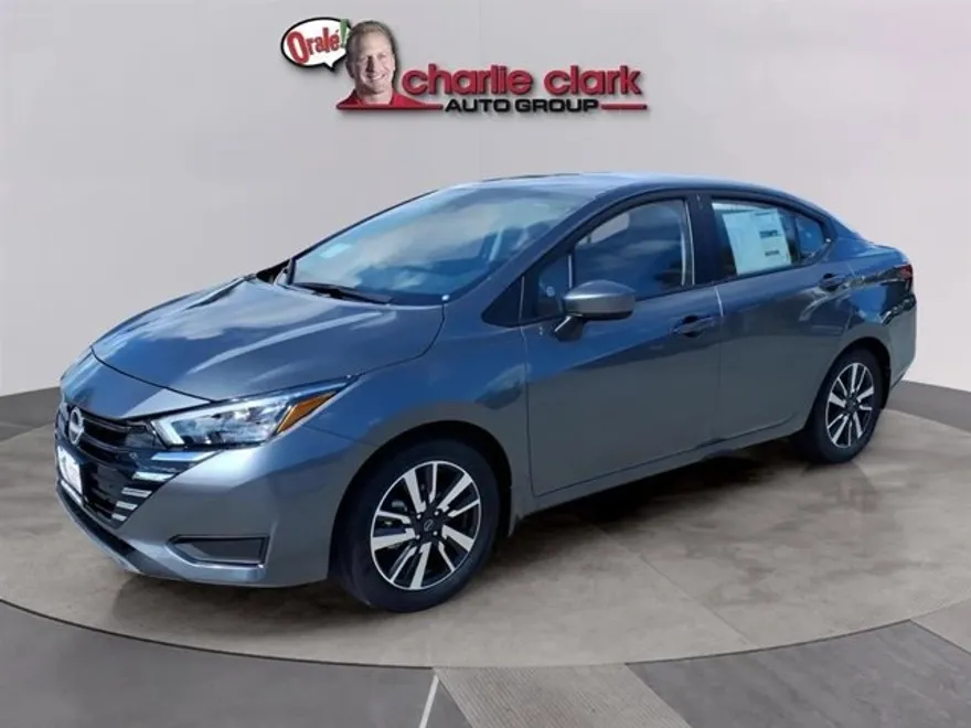 2025 Nissan Versa SV photo 1
