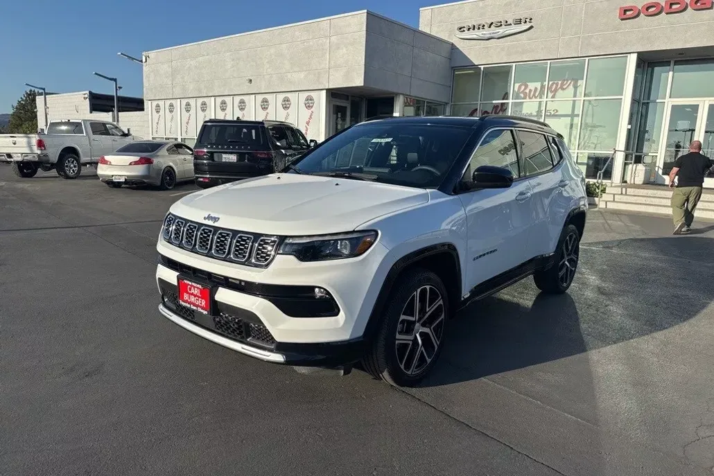 2024 Jeep Compass Limited photo 1