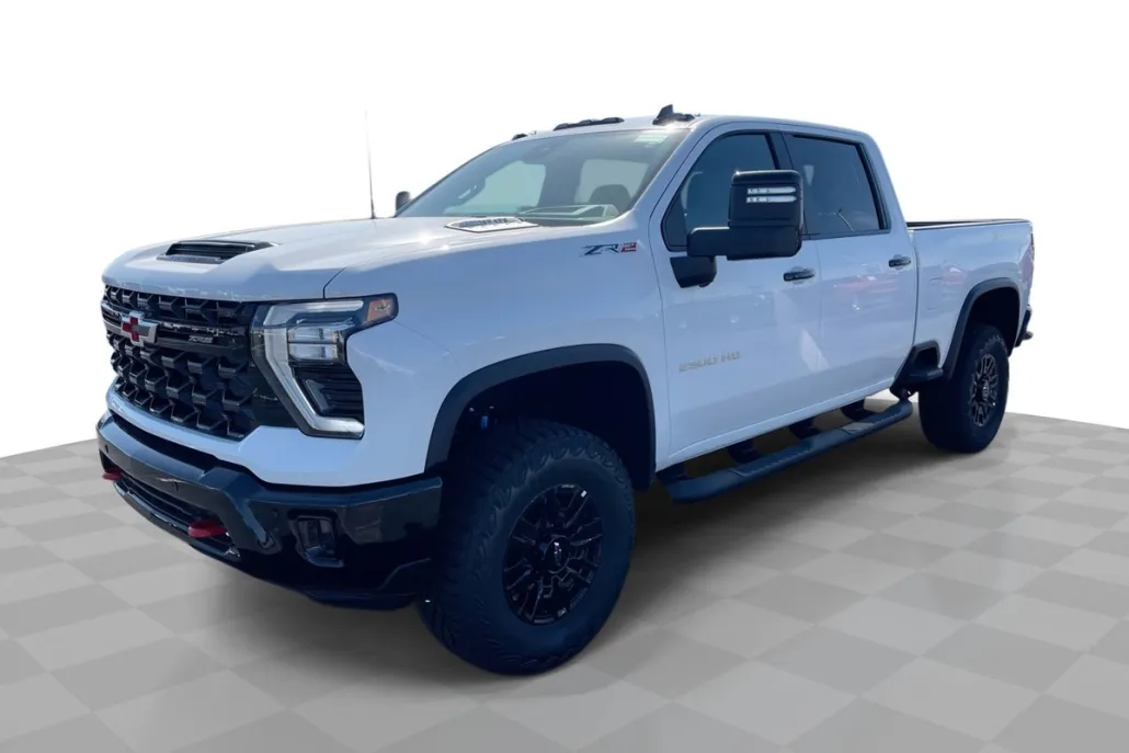 2025 Chevrolet Silverado 2500HD ZR2 photo 1