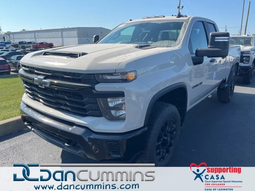 2026 Chevrolet Silverado 2500HD Custom photo 1