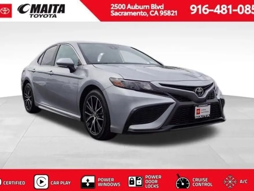 2022 Toyota Camry SE photo 1