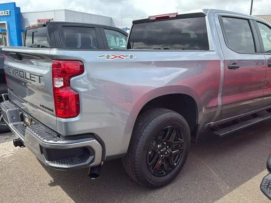 2025 Chevrolet Silverado 1500 Custom photo 1