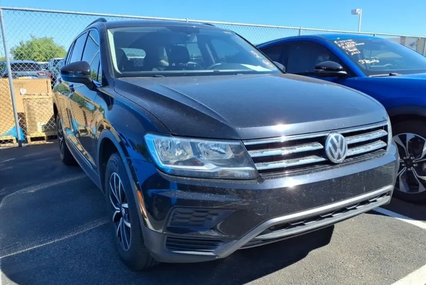 2021 Volkswagen Tiguan R-Line Black SEL photo 1