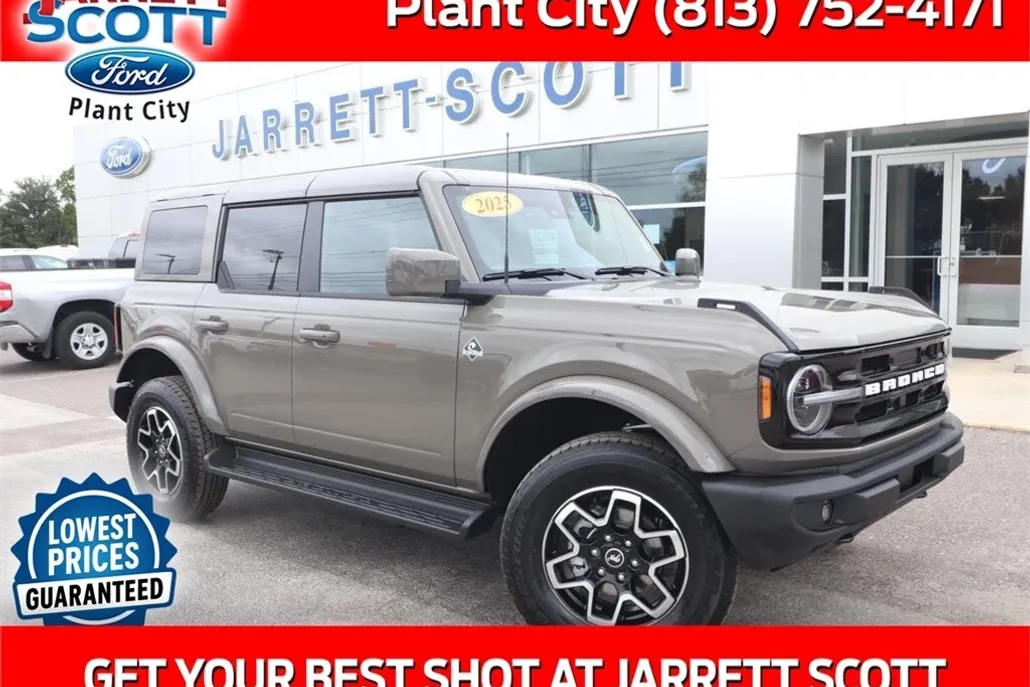 2025 Ford Bronco Outer Banks photo 1