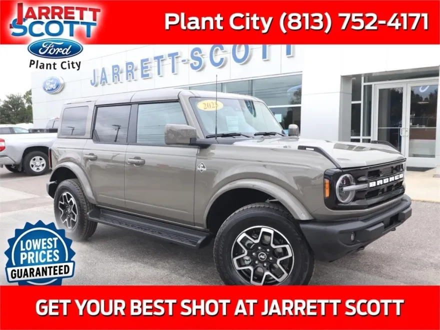 2025 Ford Bronco Outer Banks photo 1