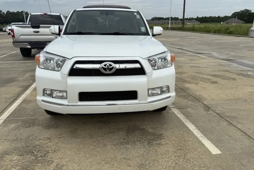 2011 Toyota 4Runner Limited V6 photo 1