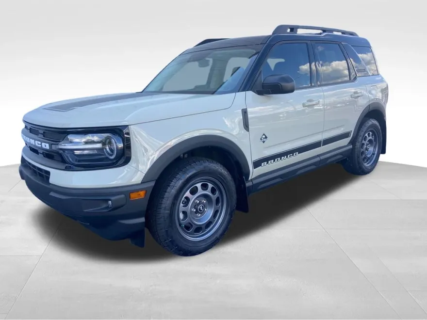 2024 Ford Bronco Sport Outer Banks photo 1