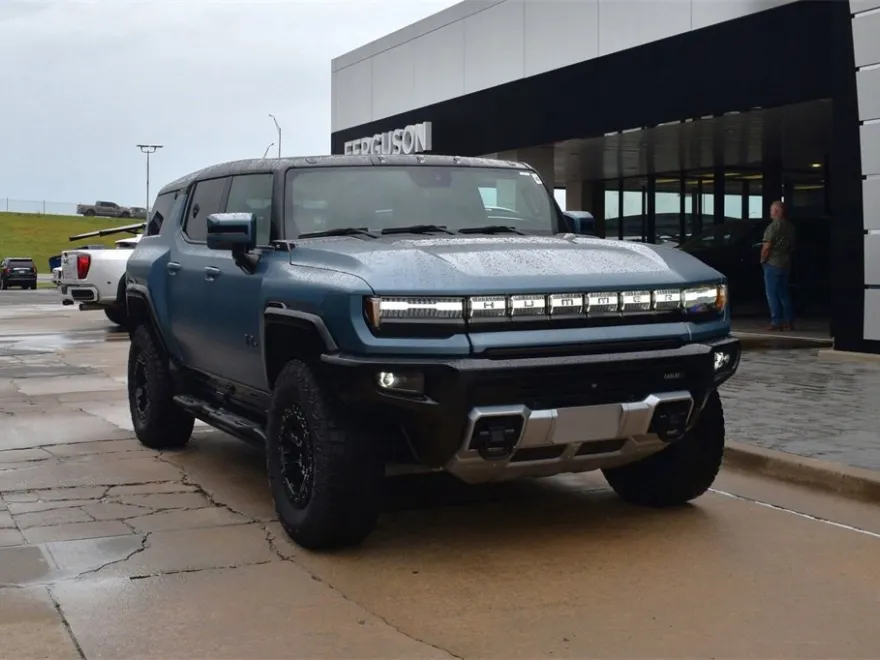 2024 Gmc Hummer EV photo 1