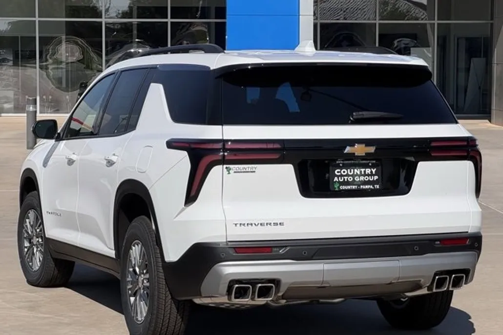 2025 Chevrolet Traverse photo 1