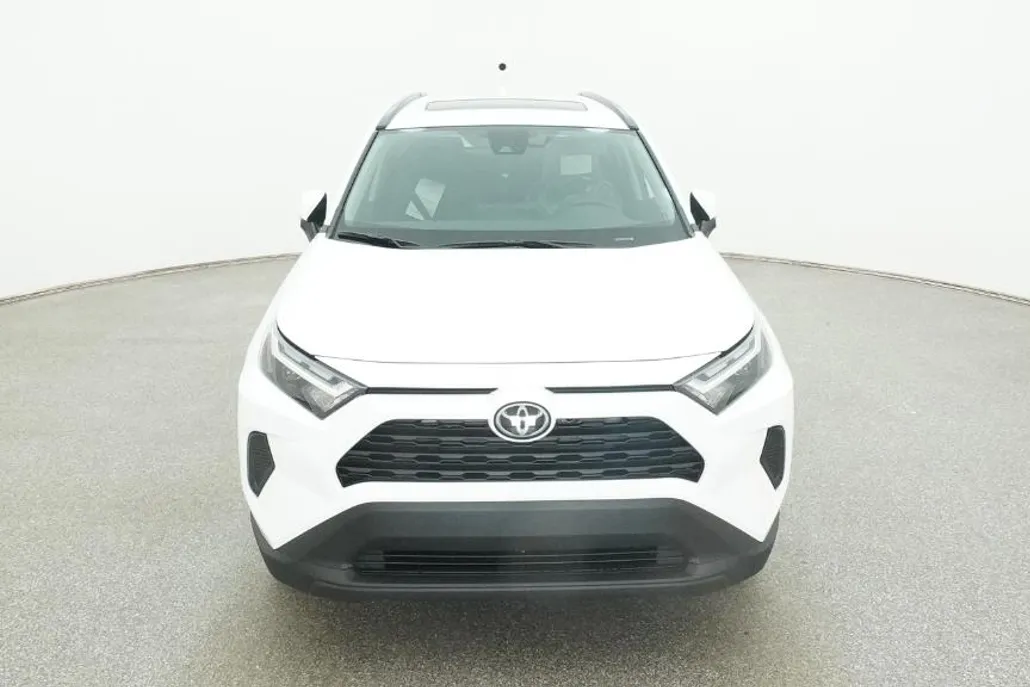2025 Toyota RAV4 Hybrid XLE photo 1