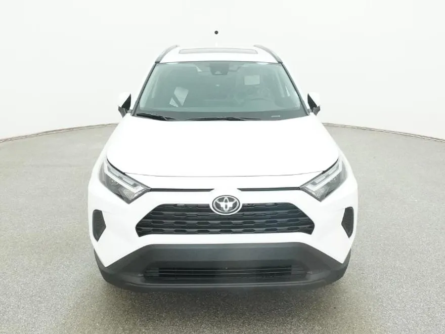 2025 Toyota RAV4 Hybrid XLE photo 1