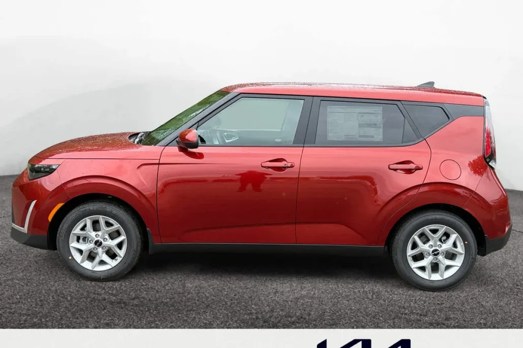 2025 Kia Soul S photo 1