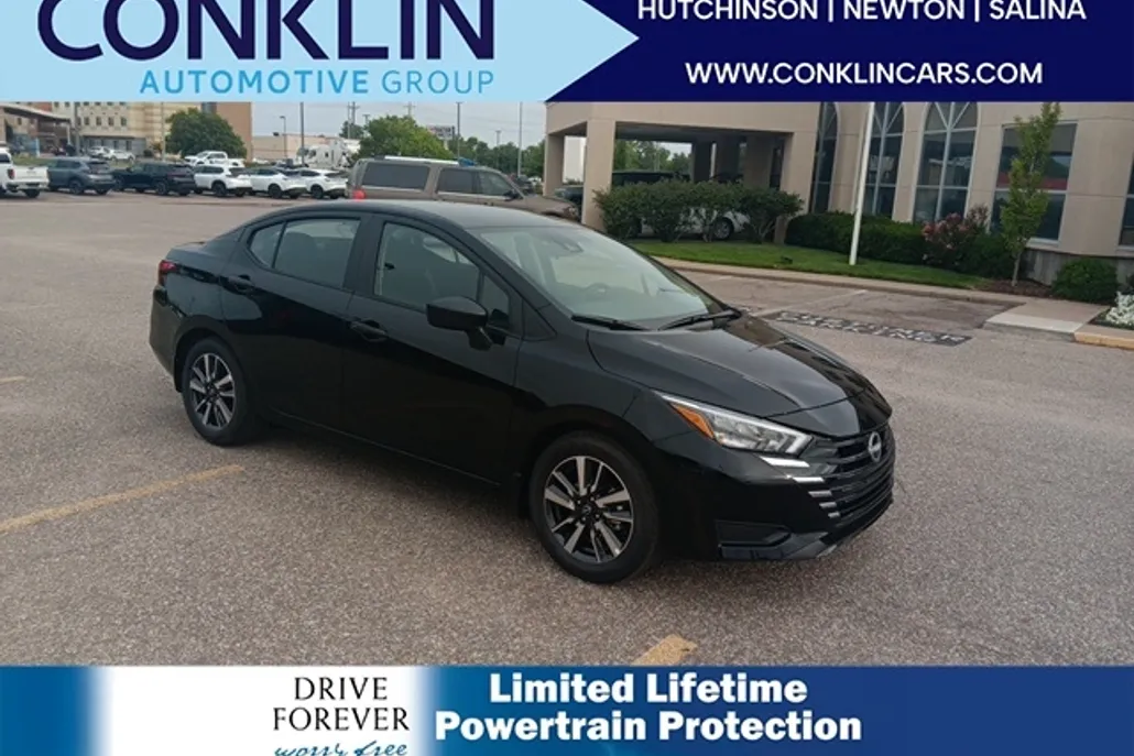 2025 Nissan Versa 1.6 S photo 1