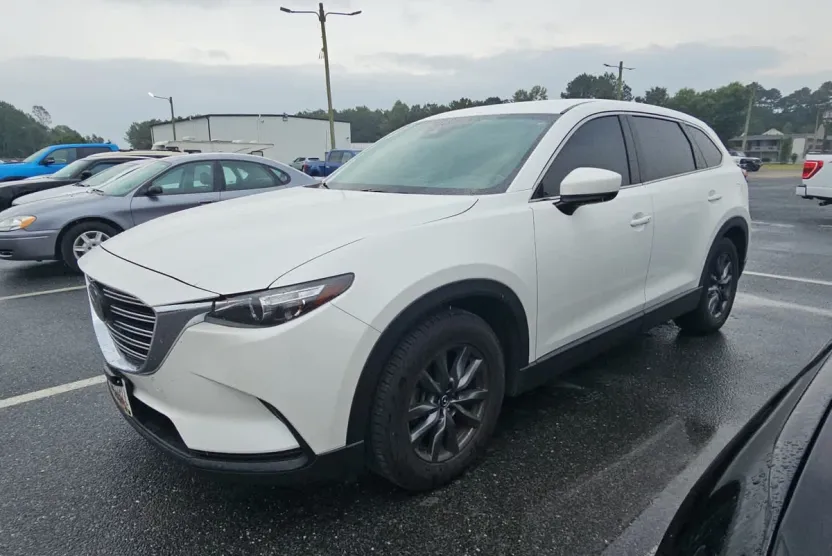 2022 Mazda CX-9 Touring photo 1