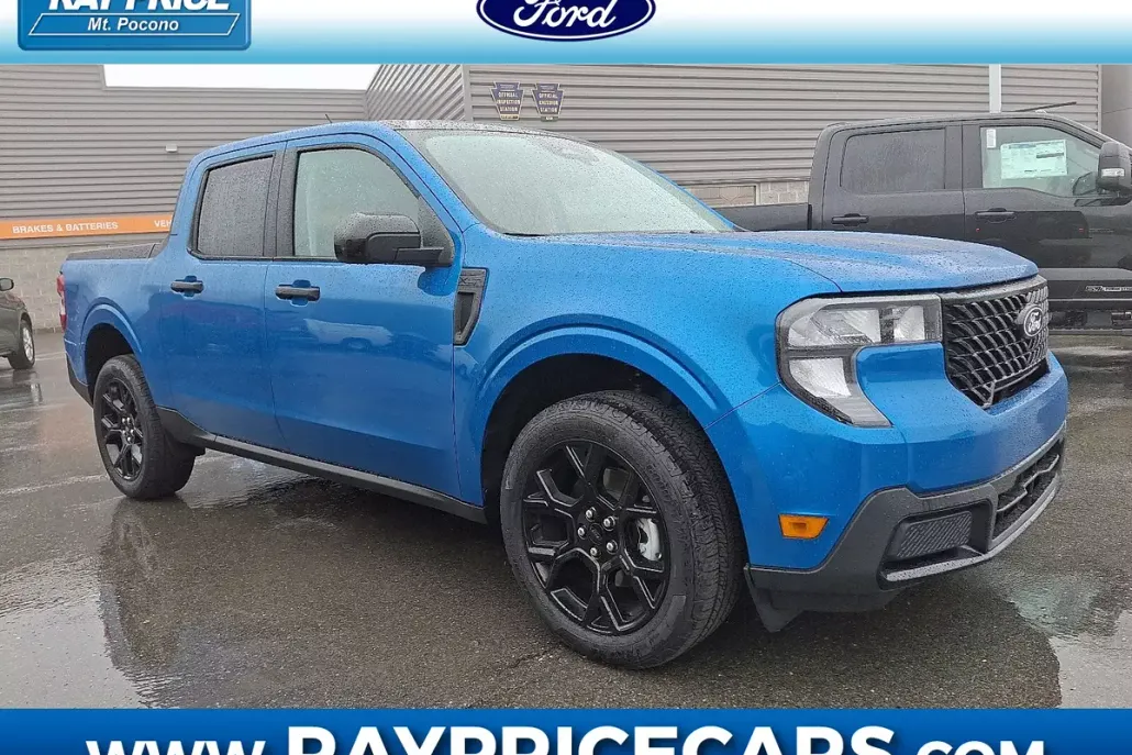 2025 Ford Maverick XLT photo 1