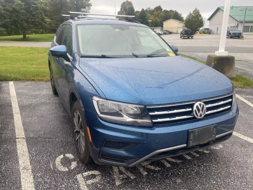2019 Volkswagen Tiguan SE photo 1