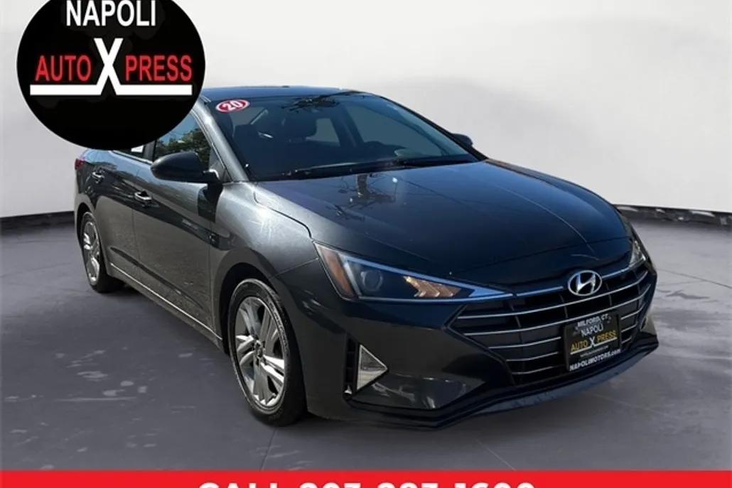 2020 Hyundai Elantra SEL photo 1