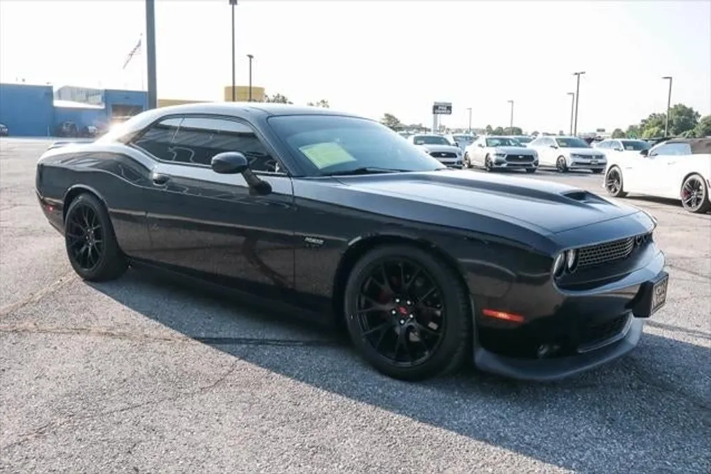 2019 Dodge Challenger R/T photo 1