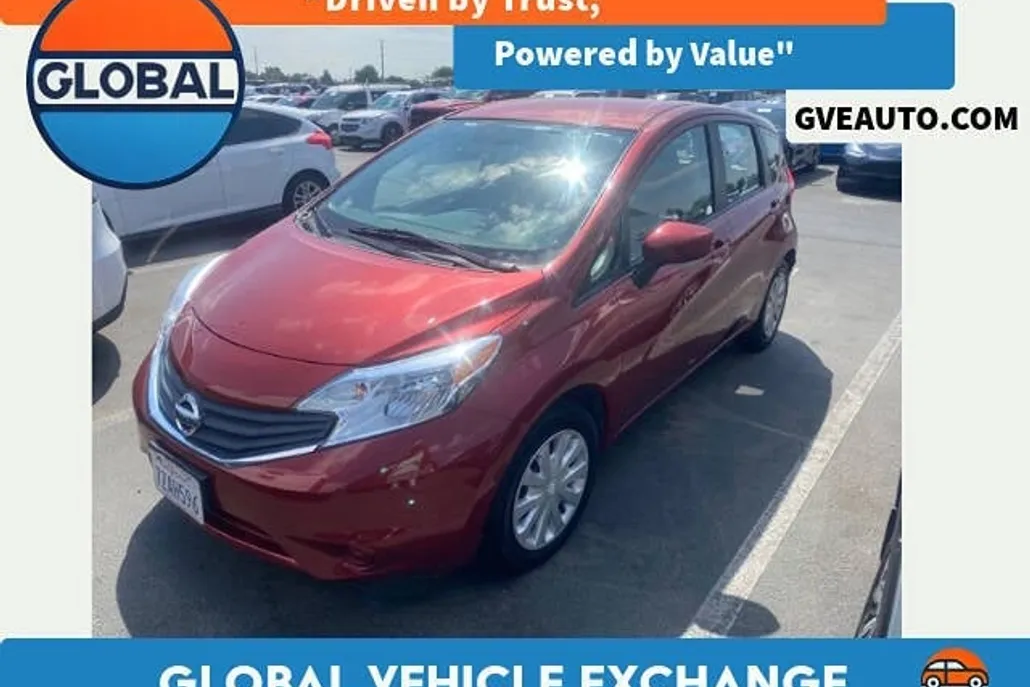 2016 Nissan Versa Note SV photo 1