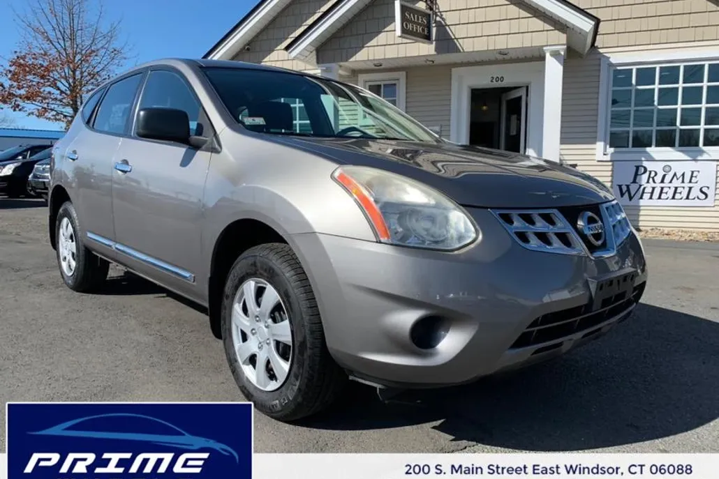 2012 Nissan Rogue SV photo 1