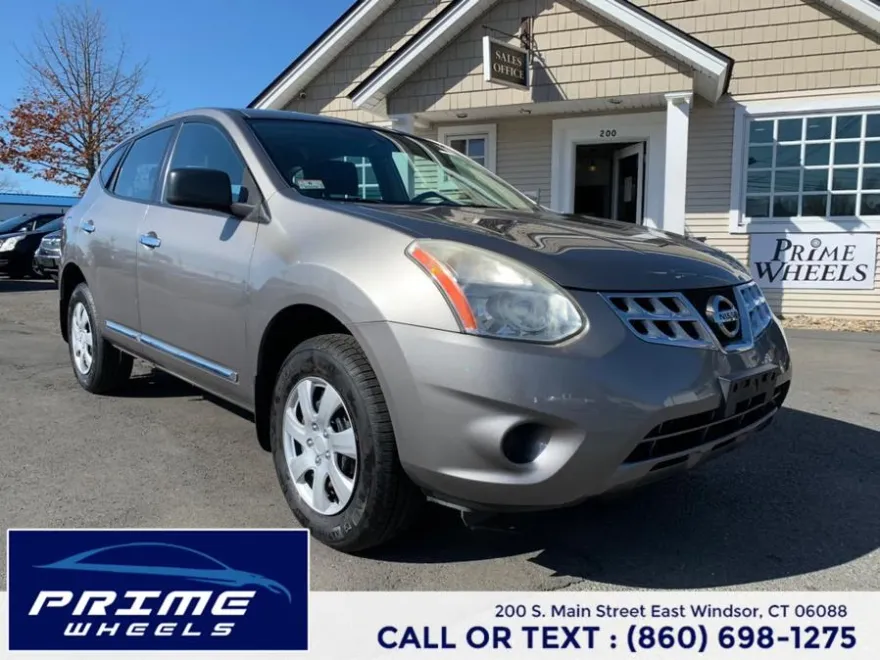 2012 Nissan Rogue SV photo 1