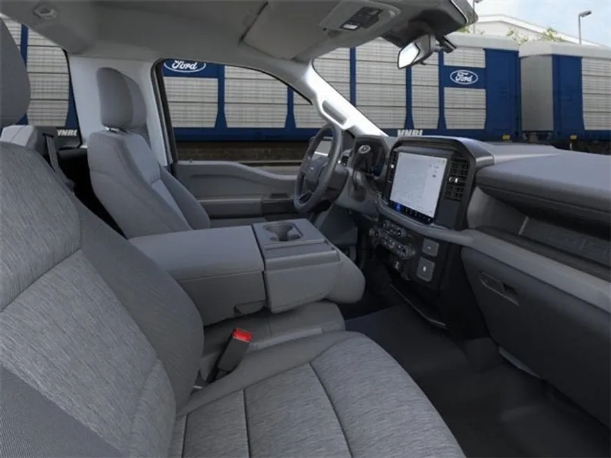 2025 Ford F-150 XL photo 1
