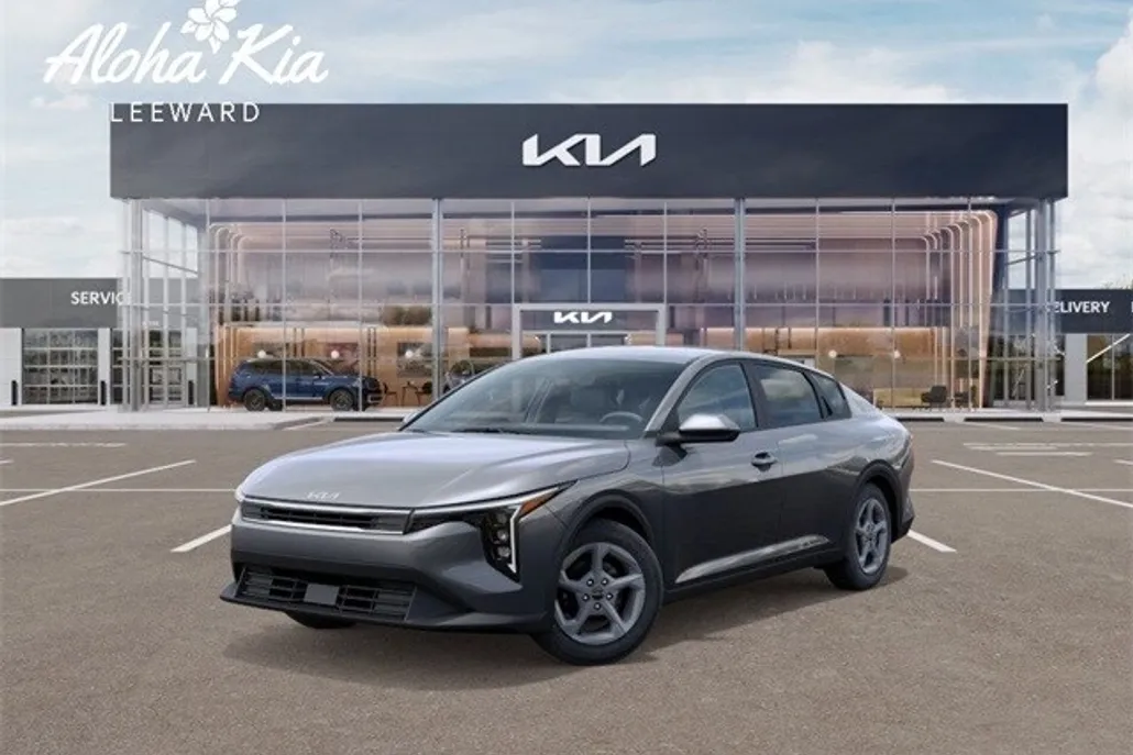 2025 Kia K4 LXS photo 1