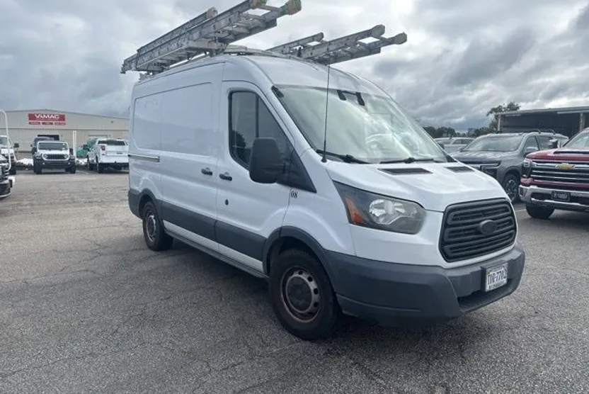 2017 Ford Transit photo 1