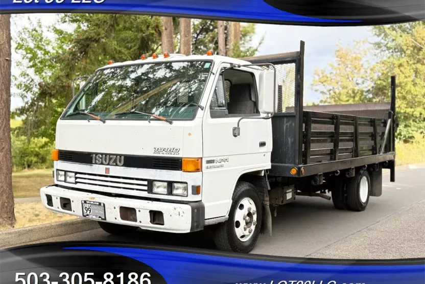 1993 Isuzu NPR photo 1
