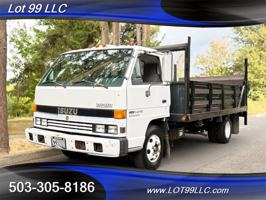 1993 Isuzu NPR photo 1