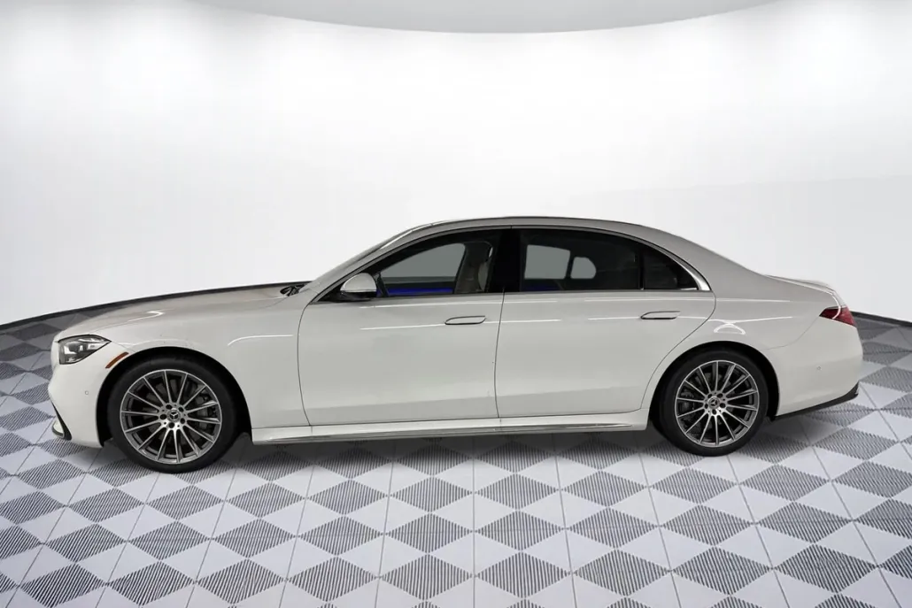 2025 Mercedes Benz S 580 4MATIC photo 1
