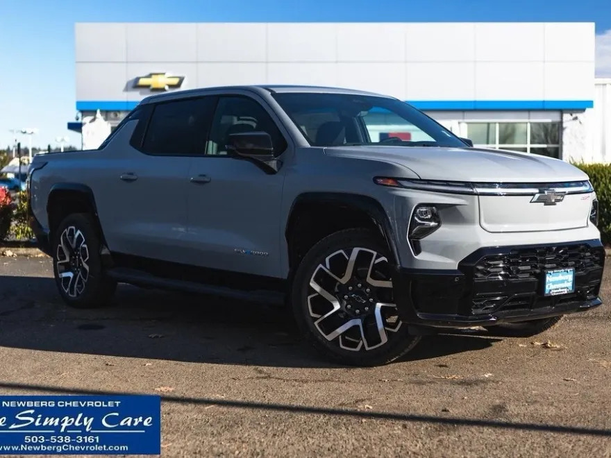 2025 Chevrolet Silverado EV RST photo 1