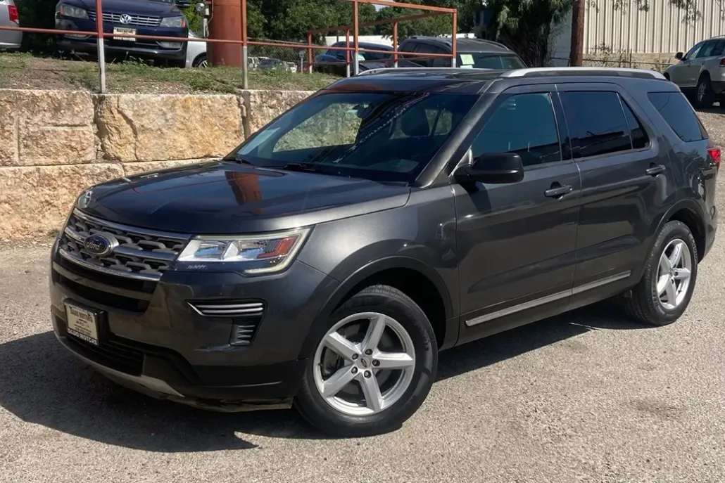 2018 Ford Explorer XLT photo 1