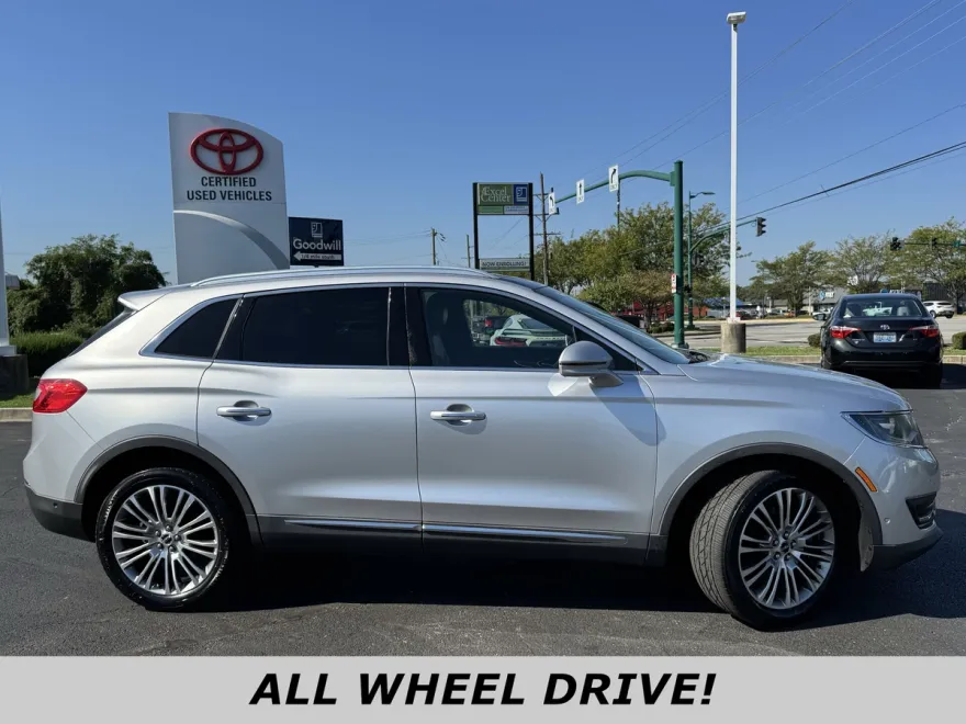 2017 Lincoln MKX Reserve photo 1