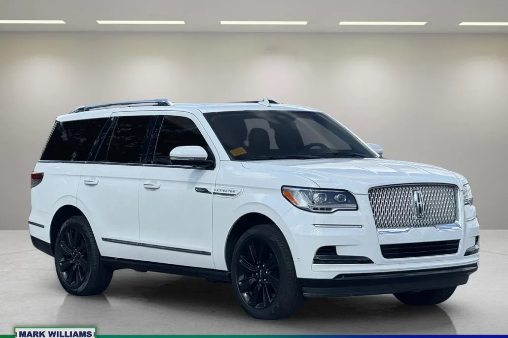 2022 Lincoln Navigator Reserve photo 1