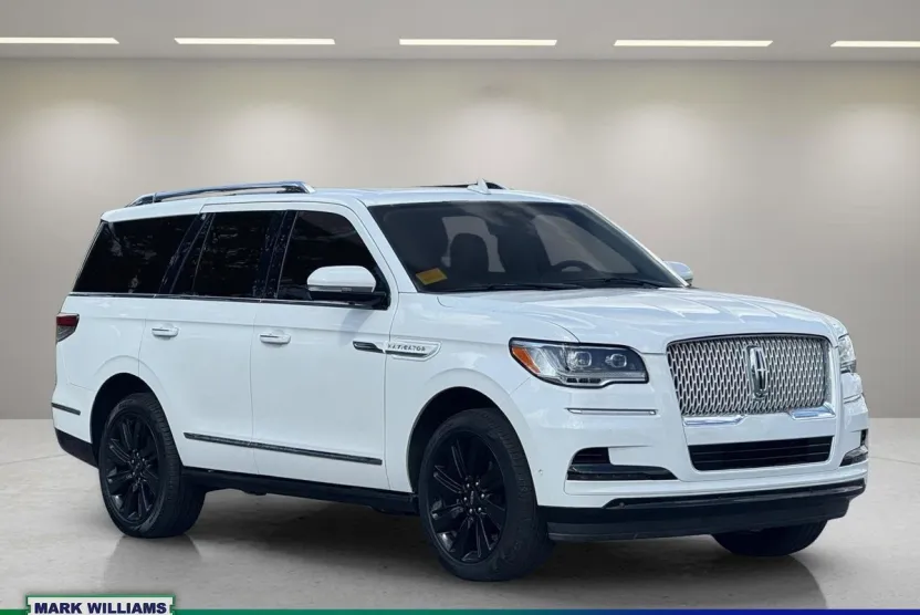 2022 Lincoln Navigator Reserve photo 1