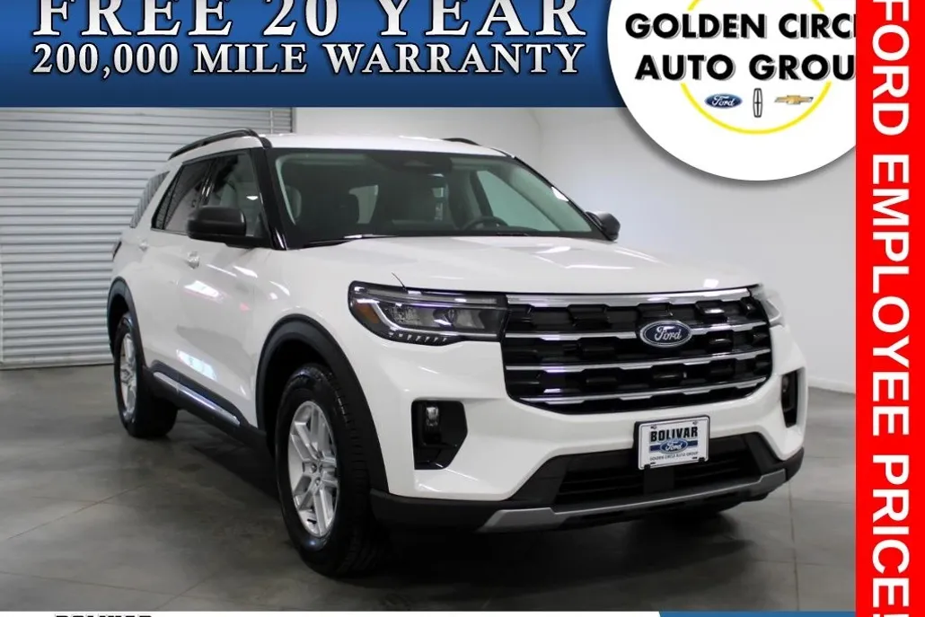 2025 Ford Explorer photo 1