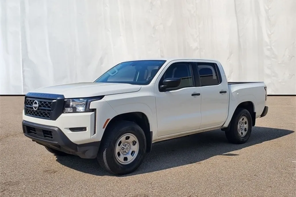 2024 Nissan Frontier S photo 1