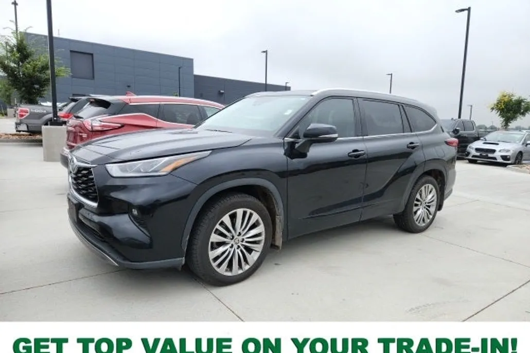 2022 Toyota Highlander Platinum photo 1