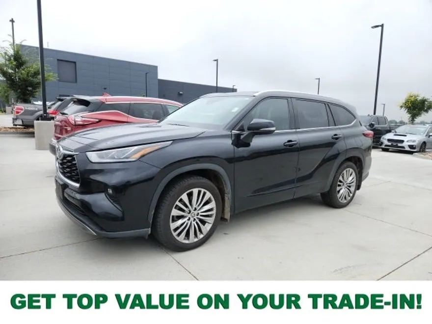2022 Toyota Highlander Platinum photo 1